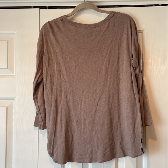 Cynthia Rowley Taupe 3/4 Sleeve Top - Picture 2 of 3